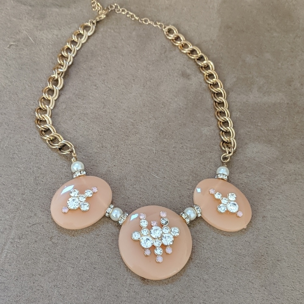 Statement necklace